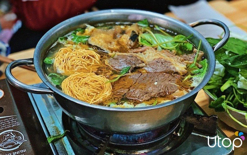 Review Lẩu bò nhà gỗ ở Sài Gòn - Khác gì khi ăn ở Đà Lạt