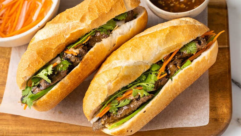 1 ổ bánh mì bao nhiêu calo? Ăn bánh mì có tăng cân không?