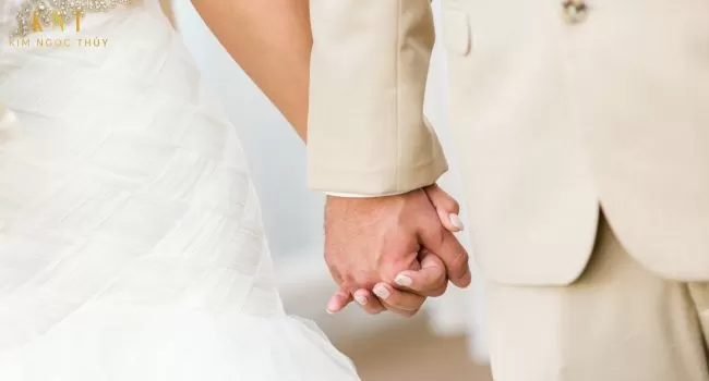 NỮ 2003 LẤY CHỒNG TUỔI GÌ THÌ VIÊN MÃN?