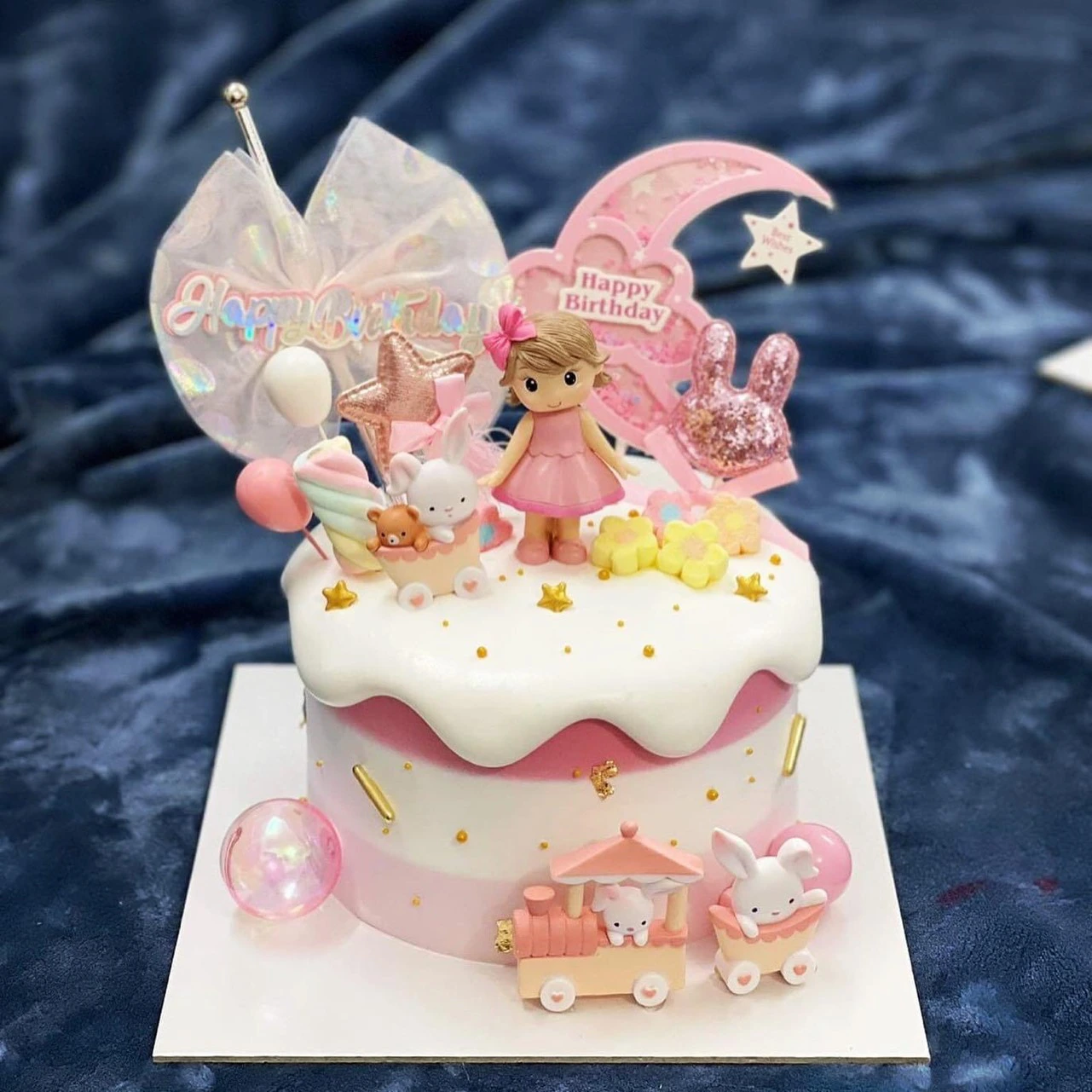 TÌM HIỂU VỀ BENTO CAKE MINI- LOẠI BÁNH SINH NHẬT ĐƯỢC ƯU CHUỘNG NHẤT HIỆN NAY