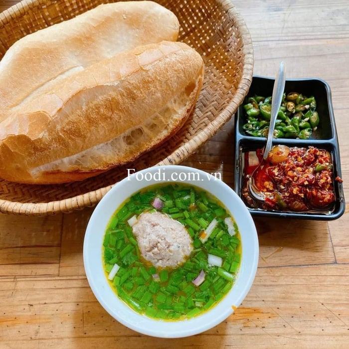 Top 20 Quán Bánh Mì Xíu Mại Nổi Tiếng Ở Đà Lạt