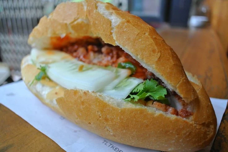 CÁCH LÀM BÁNH MÌ PATE NGON CHO BỮA SÁNG TẠI NHÀ | Le Chef