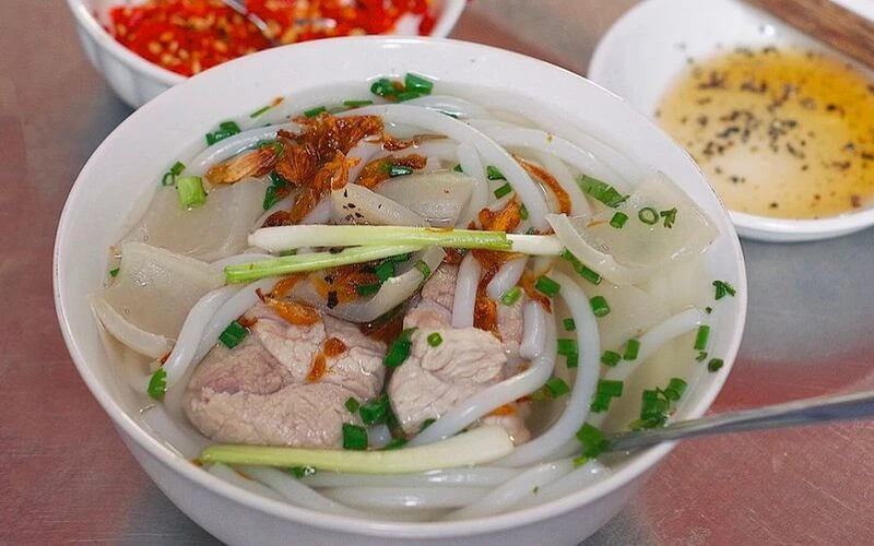 Du lịch Tây Ninh - thưởng thức đặc sản bánh canh Trảng Bàng