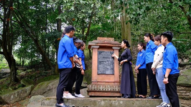Tour Du lịch - Du lịch Tuyên Quang